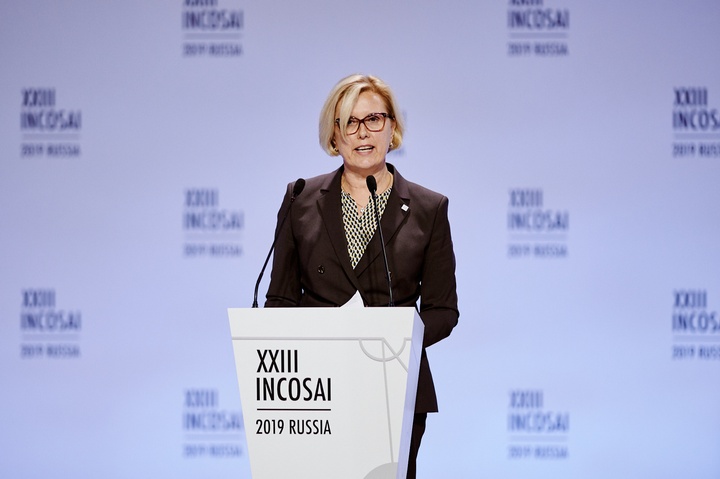Präsidentin Kraker beim Incosai in Moskau - Copyright: